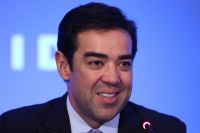 izabella-teixeira:-saida-dos-eua-do-acordo-de-paris-e-grave